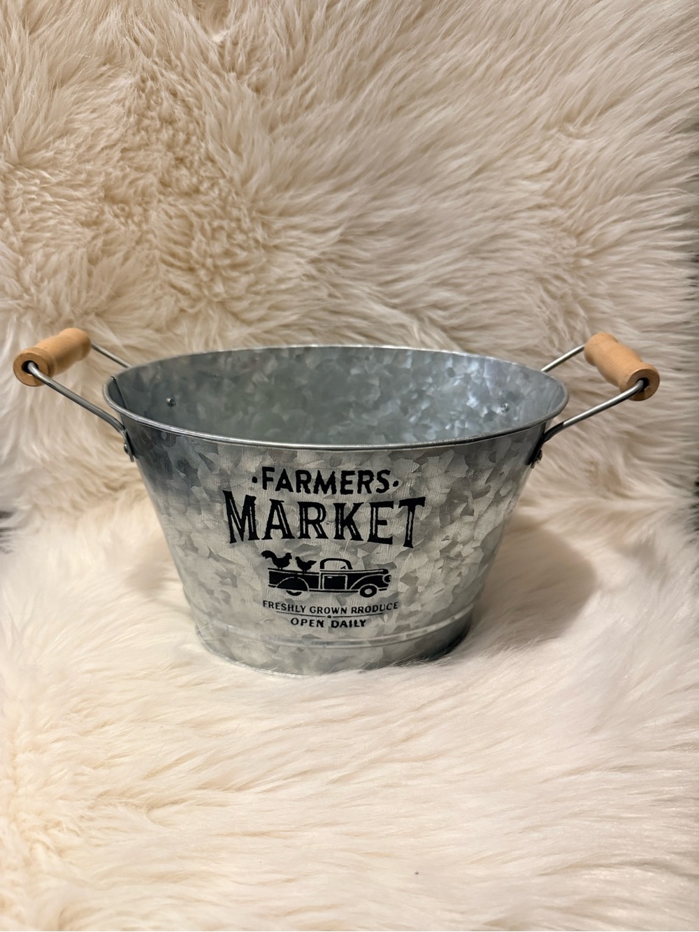 Farmers Market Galvanized Metal Tub with Wood Handles - Silver